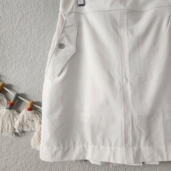 Athleta Vienna Cargo Skort In Magnolia White Buit In Shorts Run Training Active - Picture 8 of 13